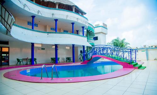 Piscina, New Green Horse Hotel in Cotonou
