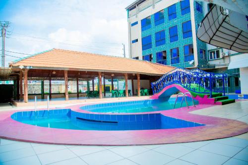 Vistas, New Green Horse Hotel in Cotonou