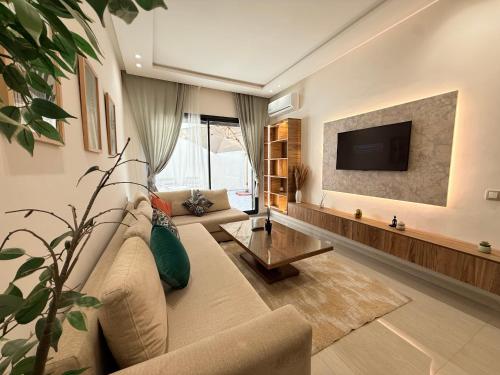 Cosy Patio sunny 2BR - new building - near oasis train station, Casablanca (fotografie 6)