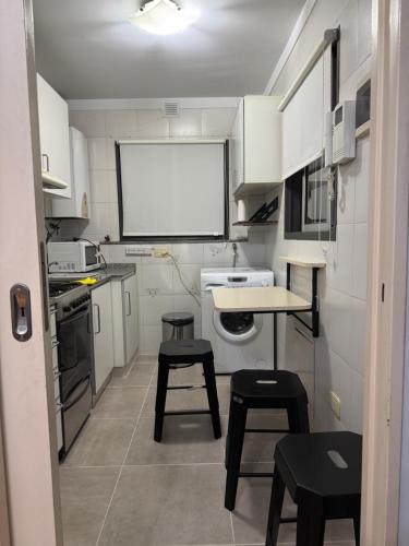 One-Bedroom Apartment image 1