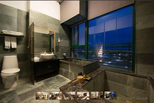 room detail thumbnail 2