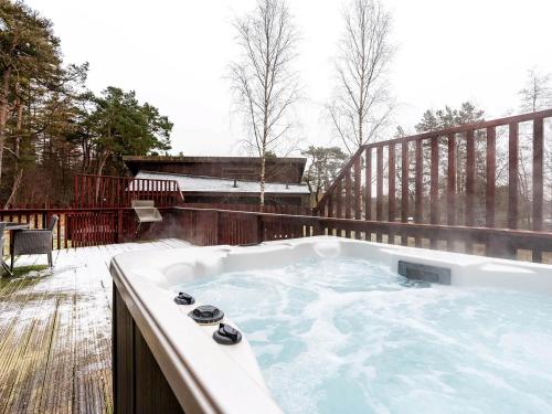Deerpark Cabins, Cornwall - Forest Holidays in St Pinnock