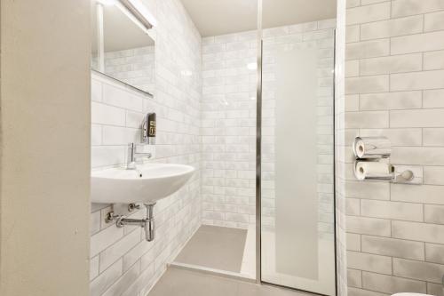 Hotel Rotterdam - main image