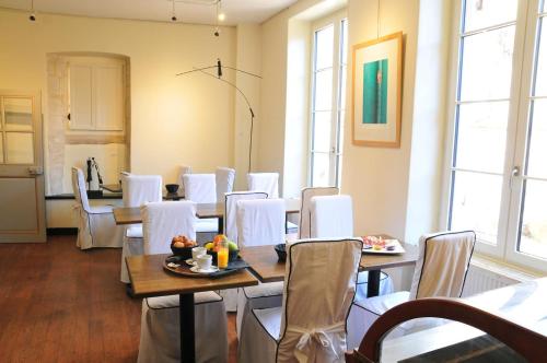 Toit ja joogid, Les Glycines Vezelay in Vezelay