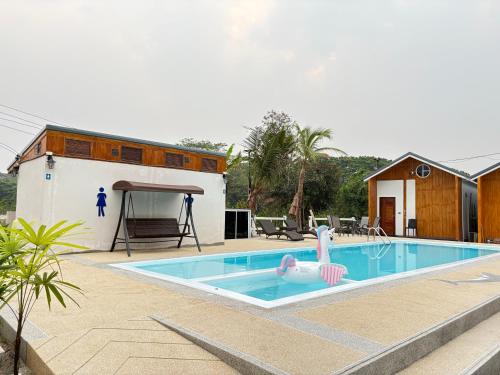Swimming pool, พบรักรีสอร์ท Pobruk resort in Sri Chiang Mai