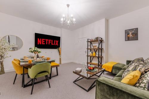 Luxury 1 Bedroom Iconic Harley Street Lower Ground 1HS - image 12