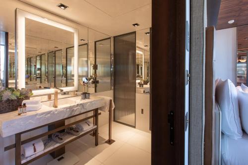 Suite, 2 bedrooms, tower view, terrace