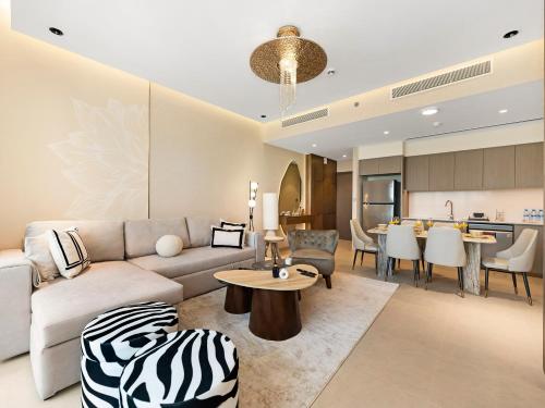 Skyline Serenity Holiday Home I Crown Jewel 2 Bedroom Apartments I Iconic Burj Khalifa and Fountain Views I Free Parking, Gym, Pool, Wi-Fi and PS5, Dubái (foto 8)