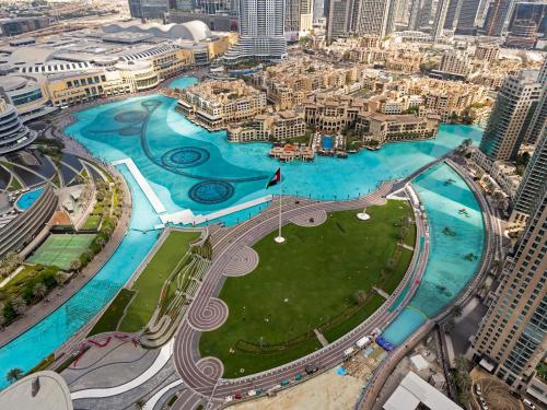 Skyline Serenity Holiday Home I Crown Jewel 2 Bedroom Apartments I Iconic Burj Khalifa and Fountain Views I Free Parking, Gym, Pool, Wi-Fi and PS5, Dubái (foto 6)