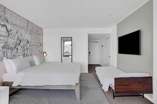 Radisson RED Hotel Glasgow - image 2