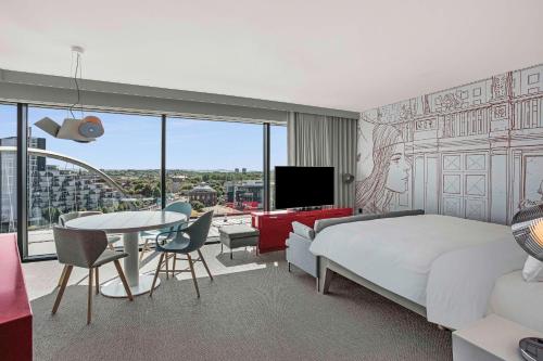 1 queen bed