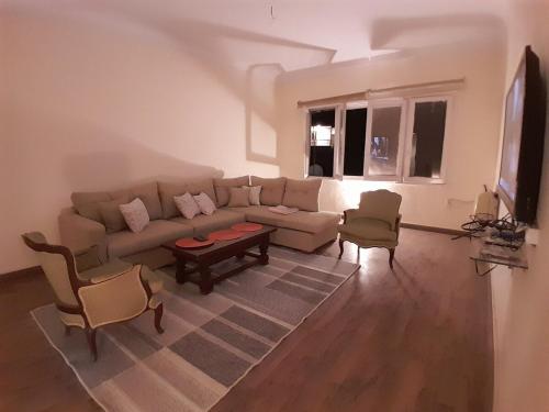 Noojy's Place, Zamalek