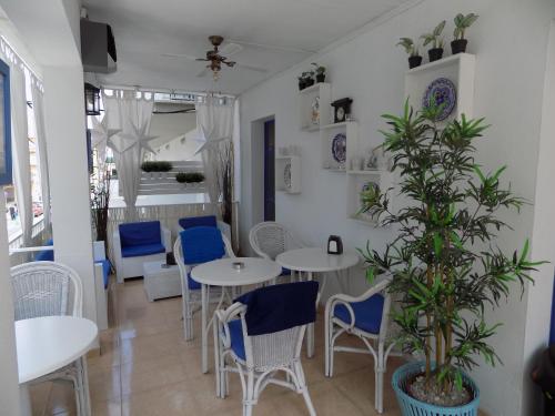 Hostal Villa Maruja - image 2