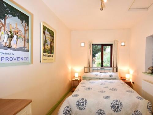 Exterior view, South Lodge Cottage in Worthington