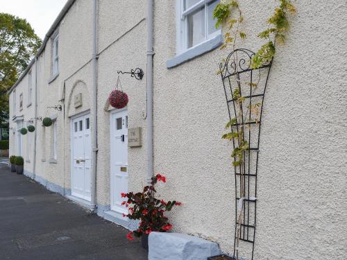 Exterior view, The Dun Cow in Bishop Middleham