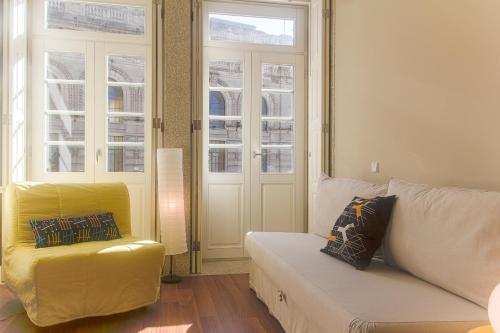 BmyGuest - Cardosas Stylish Apartment - image 10