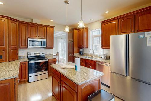 Lake Escape Getaway Lake Escape Getaway