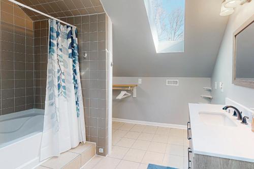 Lake Escape Getaway Lake Escape Getaway