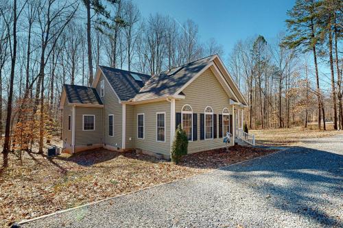 Lake Escape Getaway Lake Escape Getaway