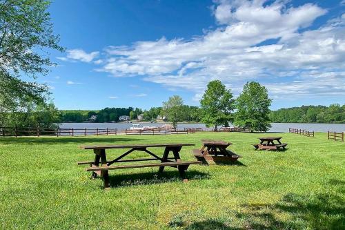 Lake Escape Getaway Lake Escape Getaway