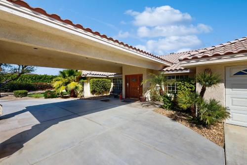 Cool Pool Retreat in Bermuda Dunes (CA)