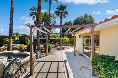 Cool Pool Retreat in Bermuda Dunes (CA)