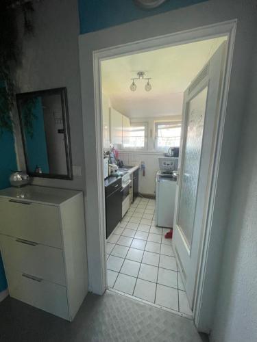Room near fair, Zimmer neben der Messe, Frankfurt/Main (photo 6)