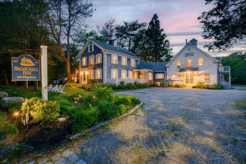 Isaiah Hall Inn - image 2