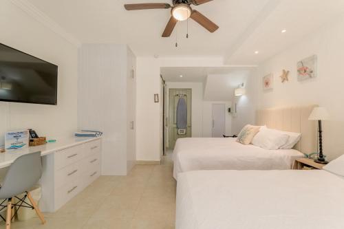 Cancun Hotel Zone -2 BR Beachfront, Bright and Spacious, Cancún (photo 7)