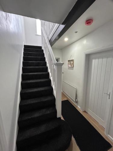 Spaghetti House - 6 Bedroom Contractor House Sleeps 12 Parking for 3 Vans Bromford Duddeston Fort Dunlop Star City Saltley Viaduct HS2, Birmingham (foto 6)