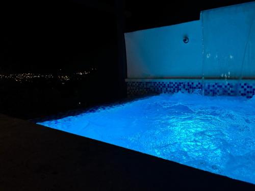 อ่างแช่น้ำร้อน, La Casita de Charo 2, vive y siente el amor, creando recuerdos de vida!! in กอนสตันซา