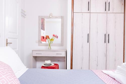 AD HOMES - image 3