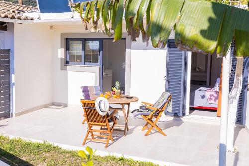 AD HOMES - image 9