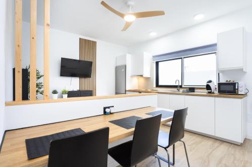 Home2Book Radiant & Stylish Urban Apartment, Santa Cruz de Tenerife