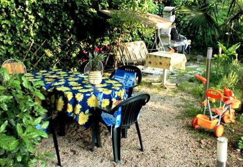 Apartment with garden - Zuvan - image 7