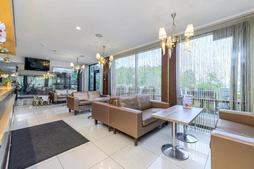 Shared lounge/TV area, Hotel Rocca al Mare in Haabersti