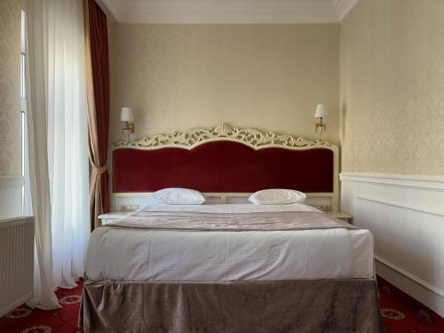 Royal Grand Hotel - image 7