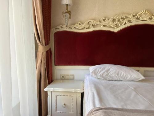 Royal Grand Hotel - image 10