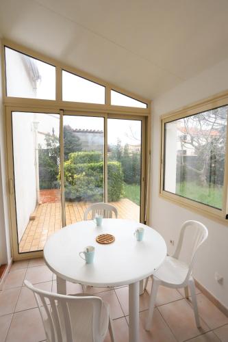 Holiday Home image 6