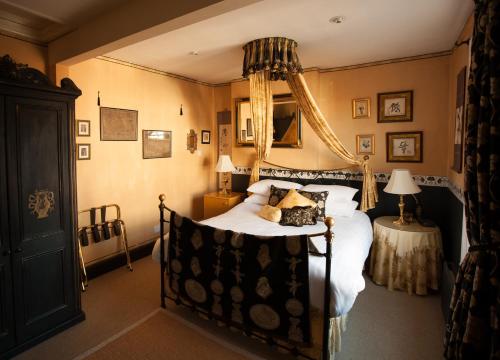 Britannia House - image 14