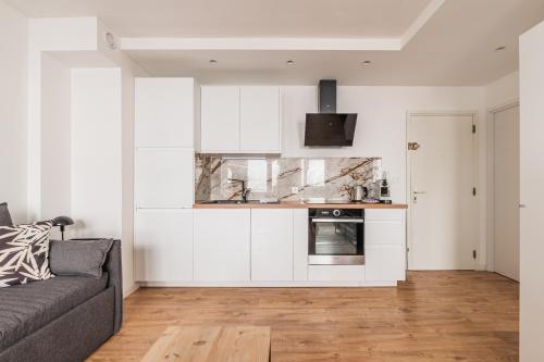 One-Bedroom Apartment image 4