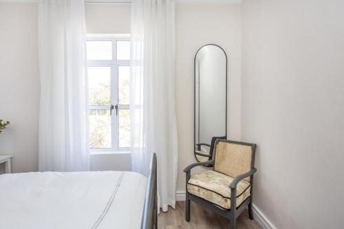 Charming HoutBay Hideaway - Pool