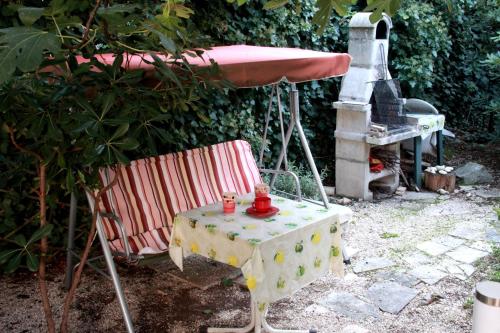 Apartment with garden - Zuvan - image 6