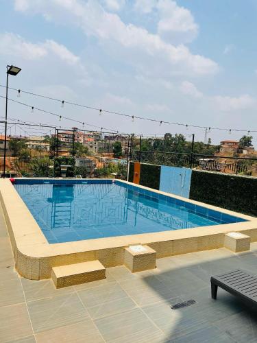 Svømmebasseng, HOTEL CINCINNATI YAOUNDE in Yaoundé