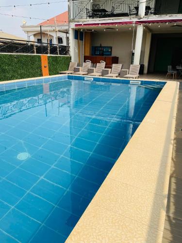 Svømmebasseng, HOTEL CINCINNATI YAOUNDE in Yaoundé