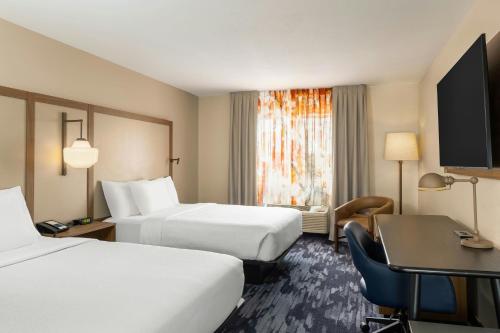 Fairfield Inn & Suites Minneapolis St. Paul/Roseville - image 2