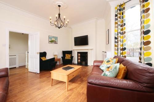 Holiday Homes in York - image 7