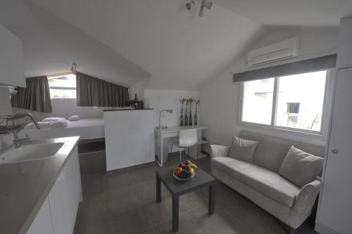 keuken, Boutique Apartment "Facing the Sea" in Mount Carmel