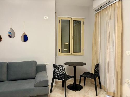One-Bedroom Apartment image 8