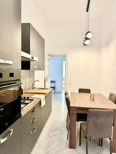 Holiday House Station 4